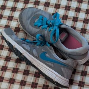 Nike Revolution 2 Light Gray Sneakers with Teal and Pink Accents